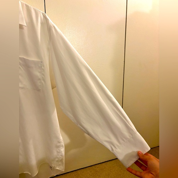 Lands End Men's Tailored Fit No Iron Solid Supima Cotton Oxford Dress Shirt - Picture 2 of 9